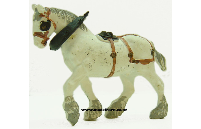 1/32 Clydesdale Horse (white)