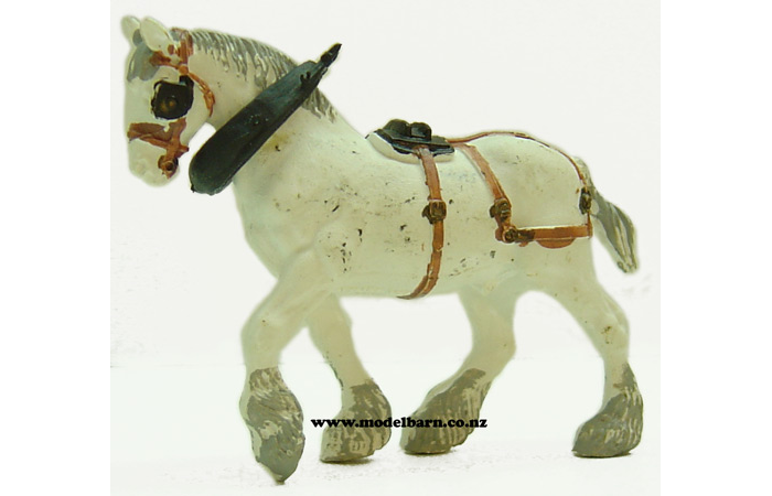 1/32 Clydesdale Horse (white)