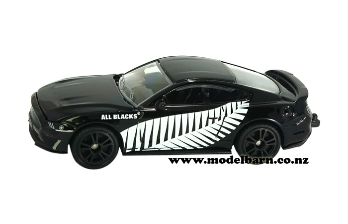 All Blacks Ford Mustang GT (83mm)