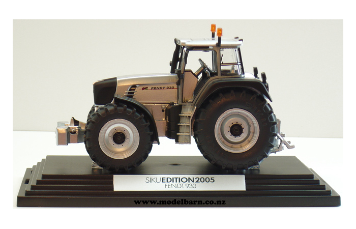 1/32 Fendt 930 Vario (Silver) "Siku-2005"