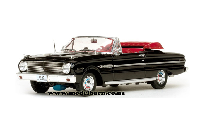 1/18 Ford Falcon Convertible (1963, Raven Black)