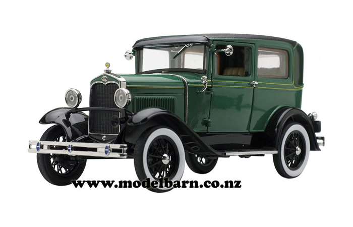 1/18 Ford Model A Tudor (1931, Balsam Green & Vagabond Green)