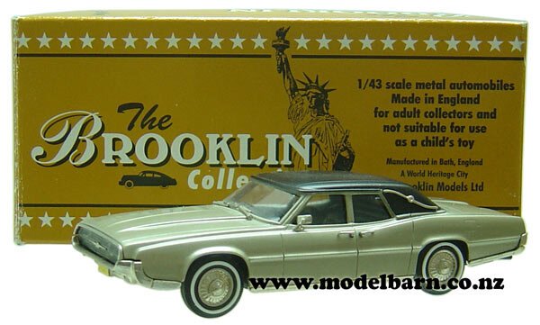 1/43 Ford Thunderbird 4-Door Landau (1967, grey & black