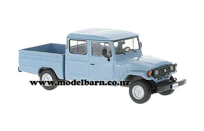 1/43 Toyota Land Cruiser Bandeirante 4WD (1976, blue)