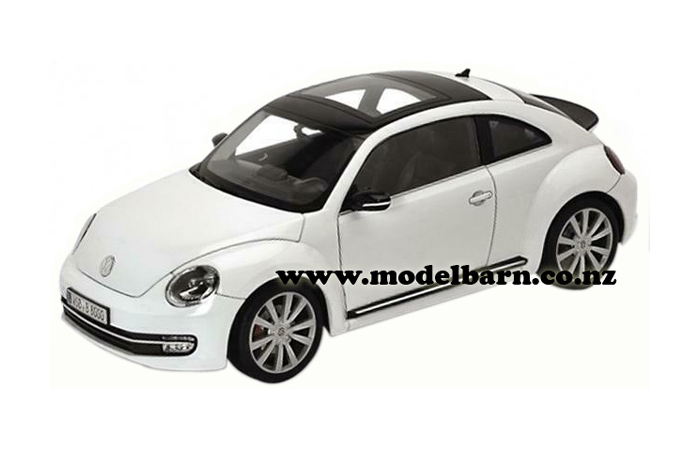 1/18 VW Beetle (2012, white)