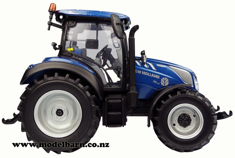 NewHolland T5.140 1/32 ユニバーサルホビー U_H 1/32 New Holland T5.140 Blue Power - ブンブンガレーヂ