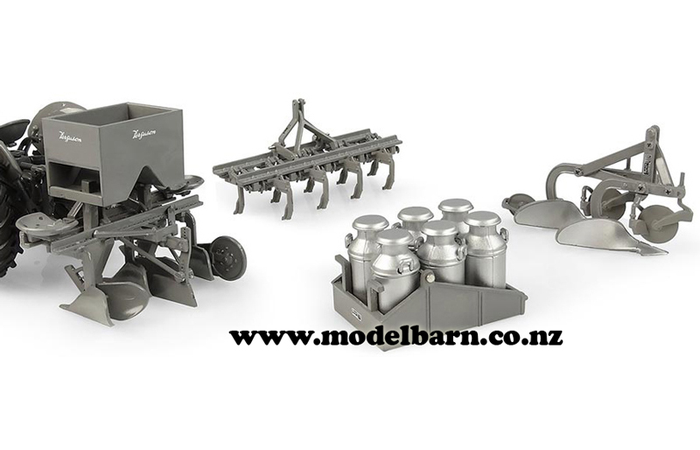 1/32 Ferguson Implements Set (4)