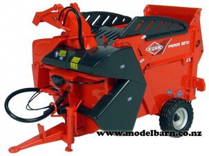 1/32 Kuhn Primor 3570 M Straw Blower/Feeder-kuhn-Model Barn