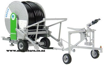 1/32 Bauer Rainstar E21 Irrigator-farm-equipment-Model Barn