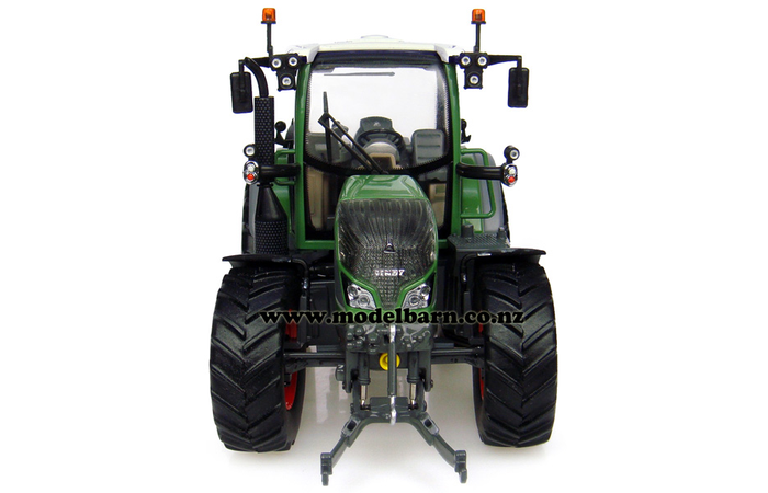 1/32 Fendt 516 Vario - Farm Equipment-Fendt : Model Barn