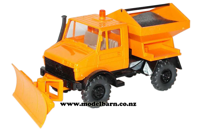 1/87 Mercedes Unimog 1300 4WD with Snow Plough & Spreader