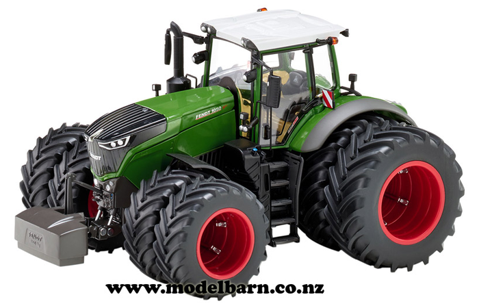 1/32 Fendt 1050 Vario with Duals All-round