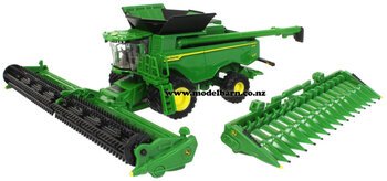 1/64 John Deere X9 1100 Combine Harvester with Grain & Corn Heads (Prestige)-john-deere-Model Barn