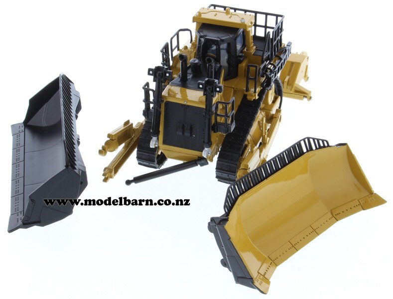 1/64 Caterpillar D11T Bulldozer with 2 Blades & 2 Rippers