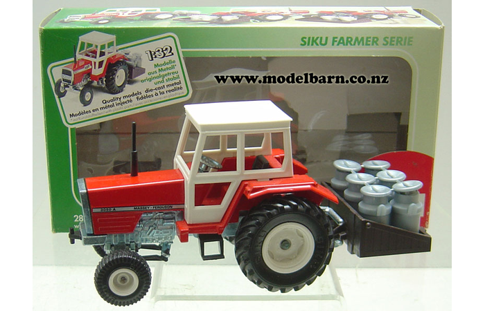 1/32 Massey Ferguson 3050A 2WD with Tray & Churns