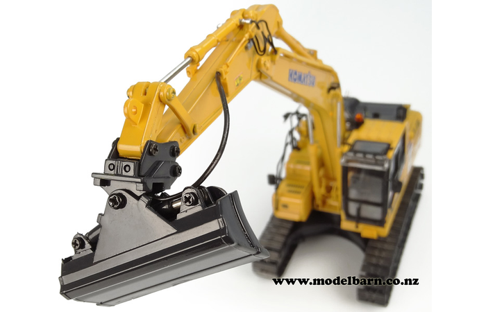 コマツ　PC210LCi-11 1/50 京商 ミニカー | UNIVERSAL HOBBIES 1/50 コマツ PC210LCi-11