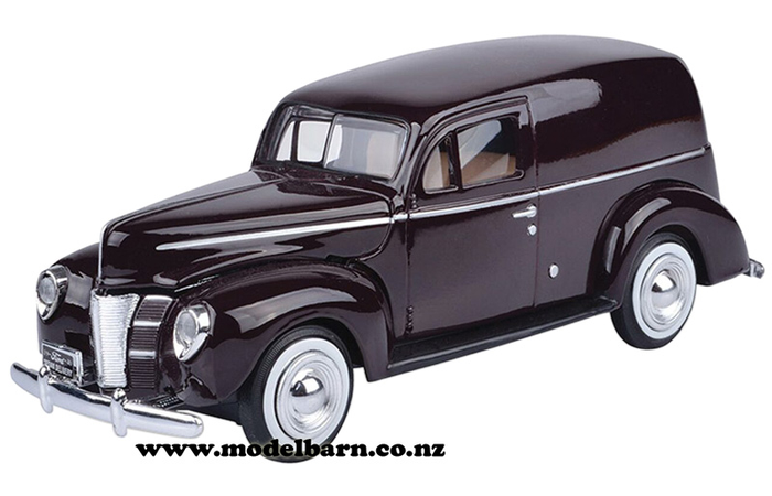 1/24 Ford Panel Van (1940, dark purple)