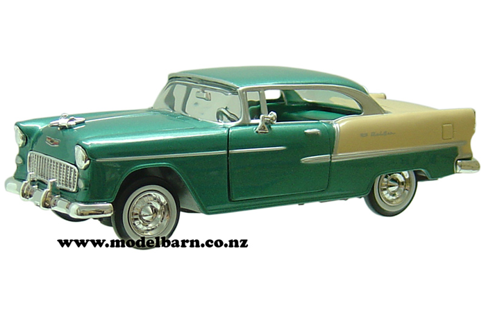 1/24 Chev Bel Air Coupe (1955, green & cream)