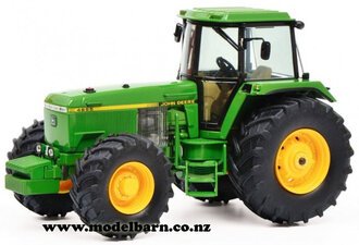 1/32 John Deere 4955-john-deere-Model Barn